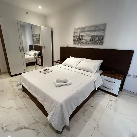 Spinola 2br Retreat, Close To Sea, Restaurants & Cafes سانت جوليان