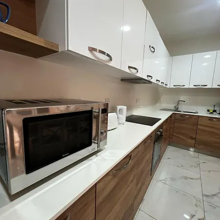 Spinola 2br Retreat, Close To Sea, Restaurants & Cafes شقة *
