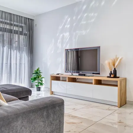 Spinola 2br Retreat, Close To Sea, Restaurants & Cafes شقة *