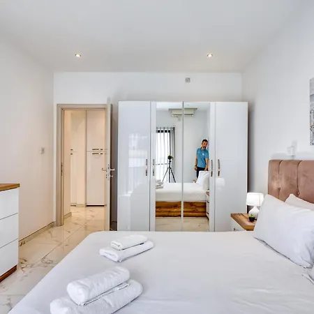 Spinola 2br Retreat, Close To Sea, Restaurants & Cafes سانت جوليان