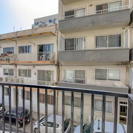 Spinola 2br Retreat, Close To Sea, Restaurants & Cafes سانت جوليان