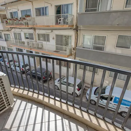 Spinola 2br Retreat, Close To Sea, Restaurants & Cafes سانت جوليان