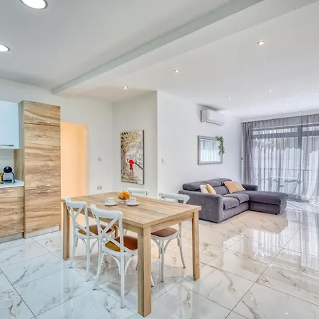 Spinola 2br Retreat, Close To Sea, Restaurants&cafés Appartement San Ġiljan