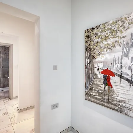 Spinola 2br Retreat, Close To Sea, Restaurants&cafés Appartement