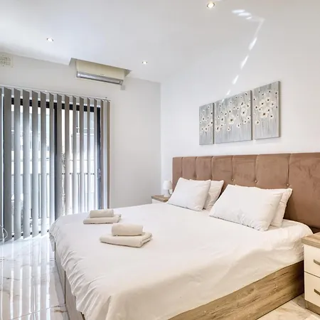 Spinola 2br Retreat, Close To Sea, Restaurants&cafés Appartement